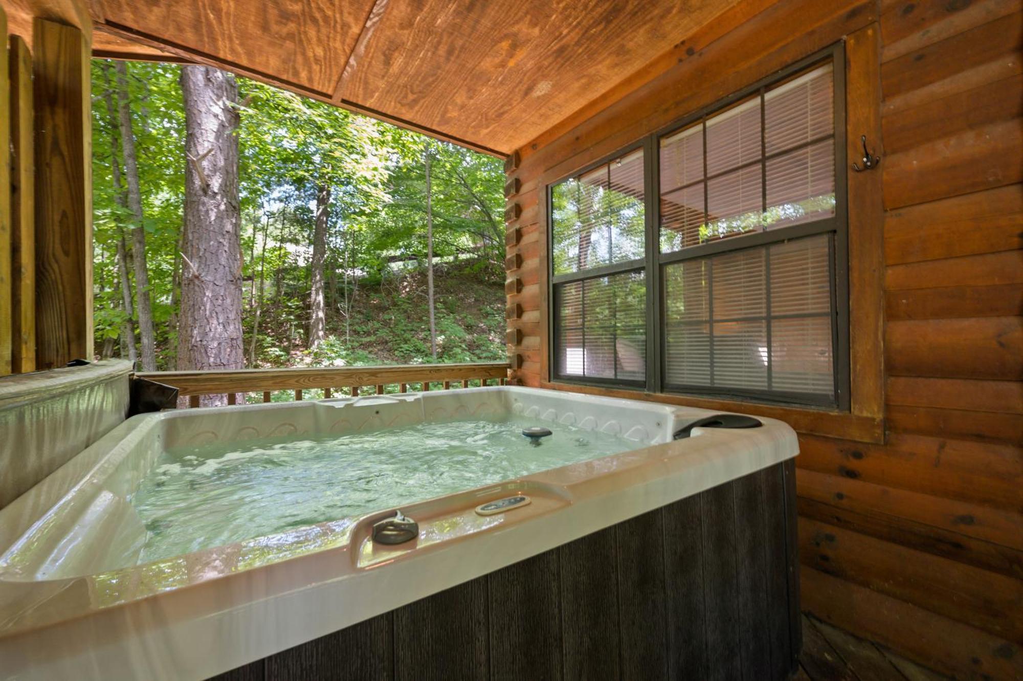 Fall Special! Dollywood At 2 Min & Heated Indoor Pool *